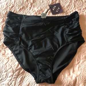 NWT black ruched swim bottom